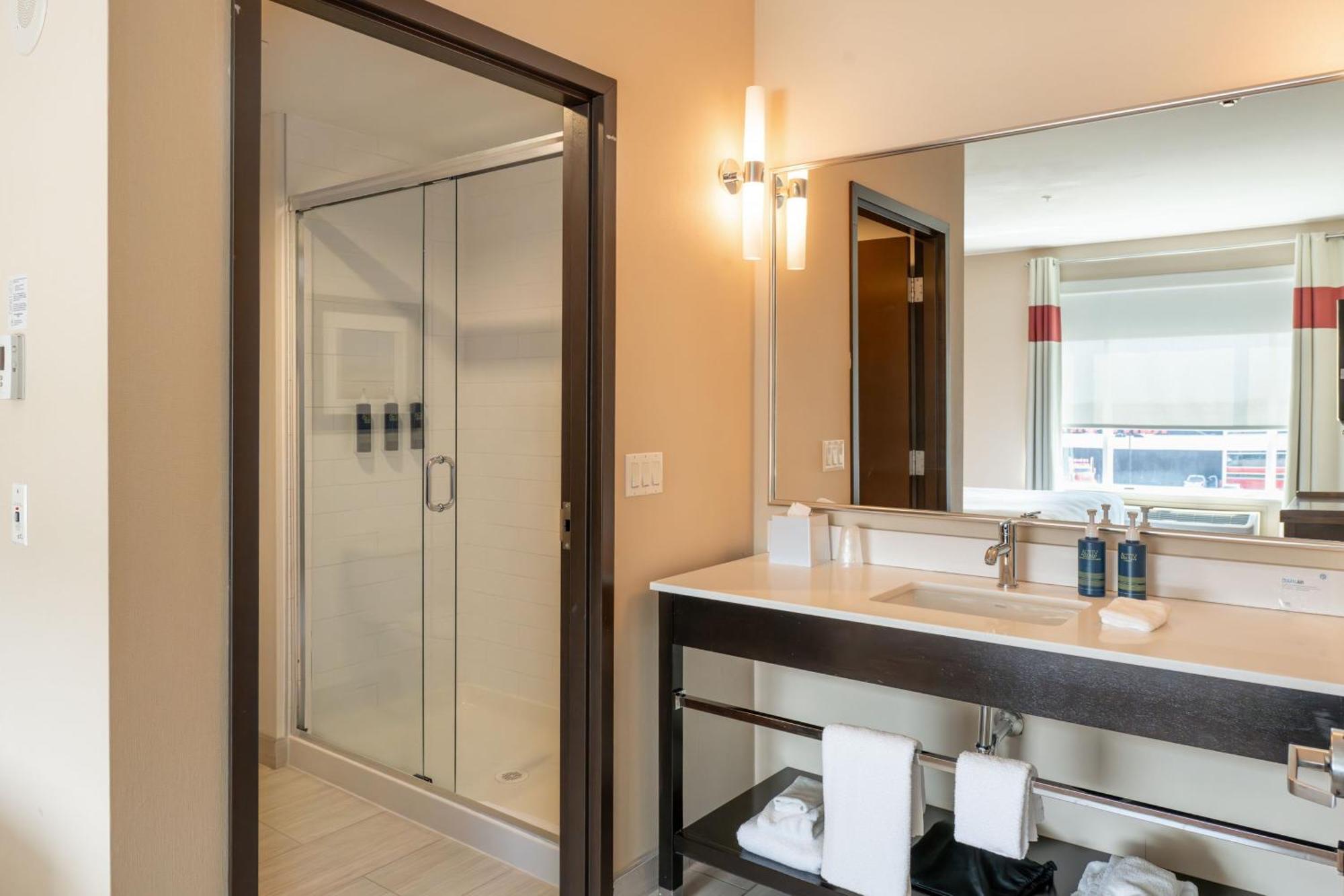 Four Points By Sheraton Edmonton International Airport Nisku Exteriör bild